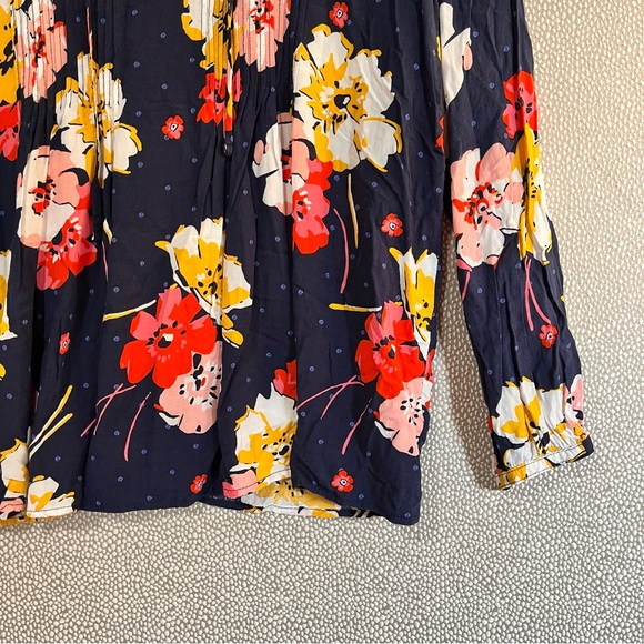 M Old Navy Swing Floral Top - Picture 3 of 9